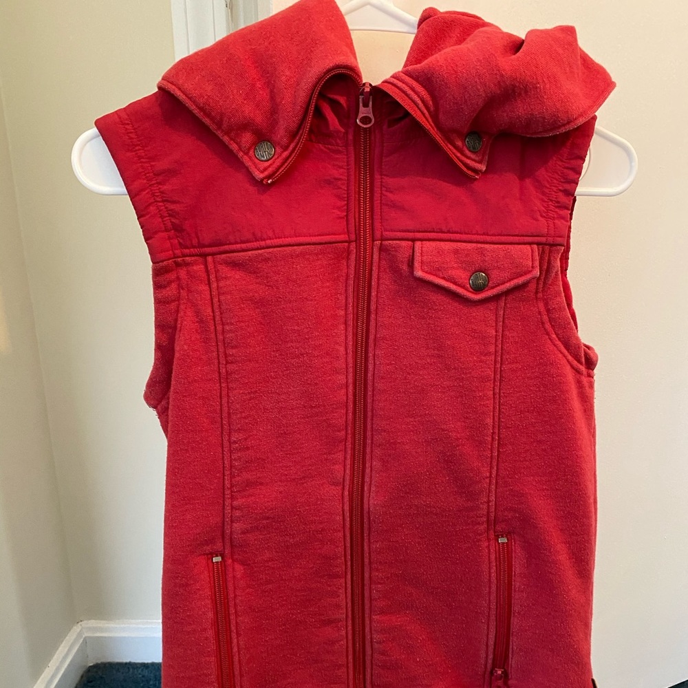 Burton vest